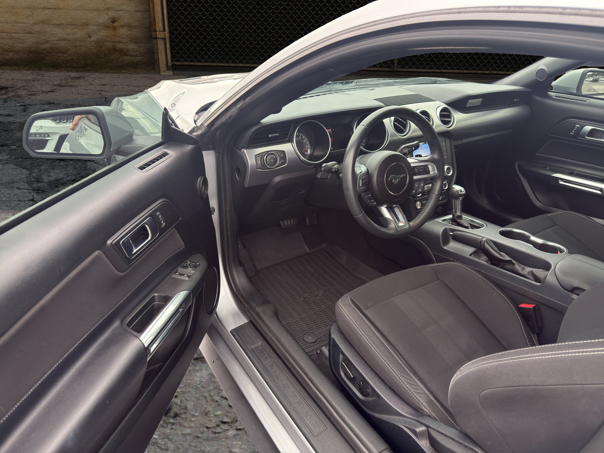 Used 2021 Ford Mustang GT RWD image 6
