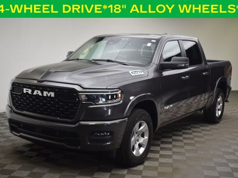 Used 2025 RAM 1500 Big Horn AWD/4WD image 3