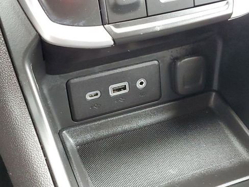 Used 2023 GMC Terrain SLE w/ Driver Convenience Package AWD/4WD image 22