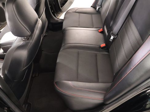 Used 2017 Toyota Camry SE FWD image 11