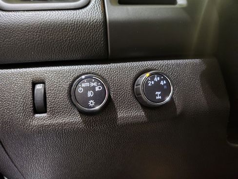 Used 2015 Chevrolet Colorado LT w/ LT Convenience Package image 18