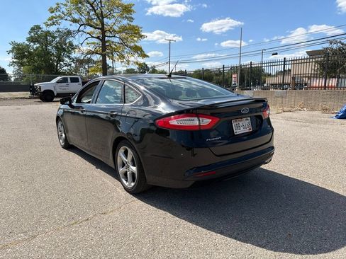 Used 2016 Ford Fusion SE w/ Equipment Group 201A FWD image 5