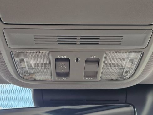 Used 2018 Honda Accord EX-L image 33