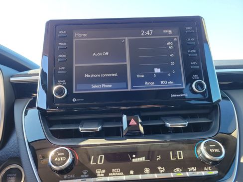 Used 2022 Toyota Corolla Cross XLE image 27