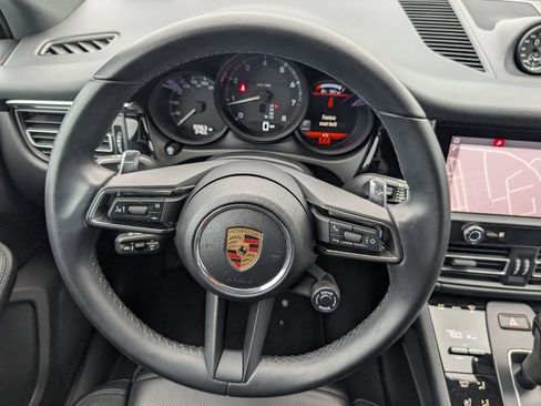 Certified 2024 Porsche Macan image 21