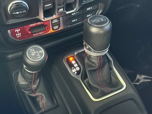 Used 2023 Jeep Wrangler Unlimited Rubicon 392 AWD/4WD image 21