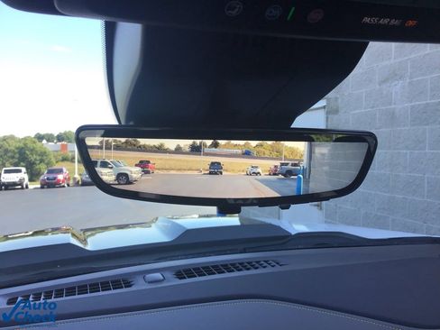 Used 2025 Chevrolet Silverado 1500 ZR2 w/ Technology Package image 50