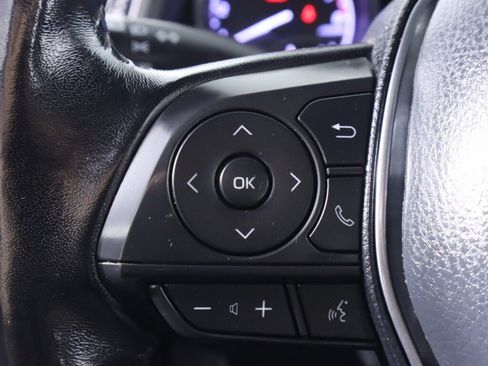 Used 2020 Toyota Camry SE FWD image 12