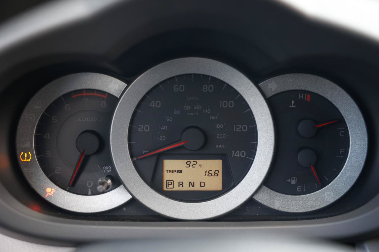Used 2011 Toyota RAV4 2WD w/ Base L4 Extra Value Pkg image 27