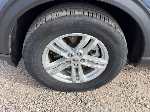 Used 2021 Ford Explorer XLT w/ Equipment Group 202A AWD/4WD image 10