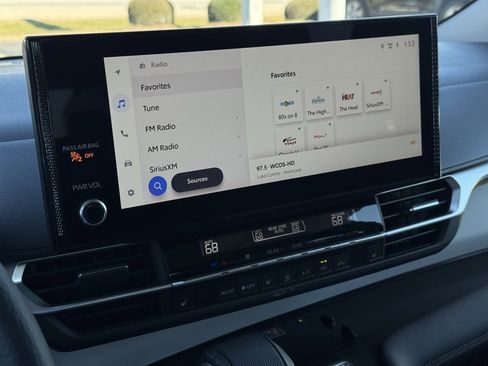 Used 2025 Toyota Sienna XLE w/ XLE Plus Package image 32