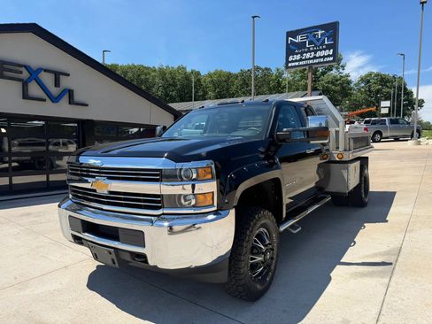 Used 2016 Chevrolet Silverado 3500 W/T w/ WT Convenience Package AWD/4WD image 5