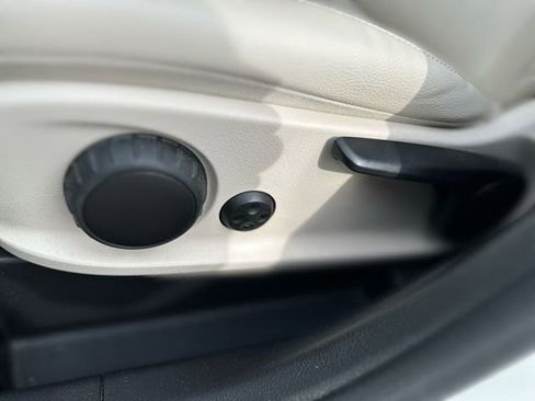 Used 2022 Mercedes-Benz GLA 250 4MATIC image 16