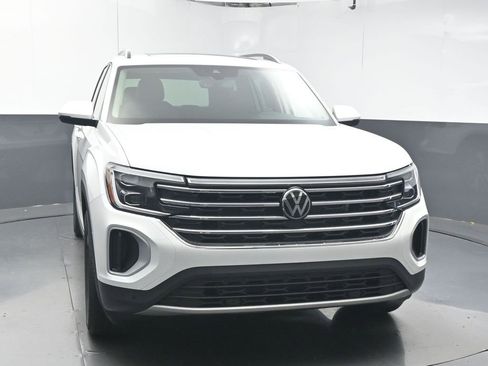 New 2026 Volkswagen Atlas SE image 2