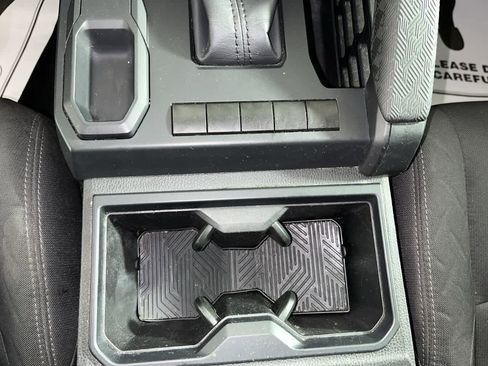 Used 2024 Toyota Tacoma SR RWD image 21