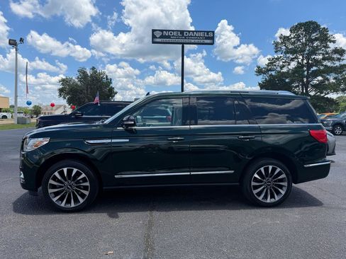 Used 2021 Lincoln Navigator Reserve w/ Luxury Package AWD/4WD image 1