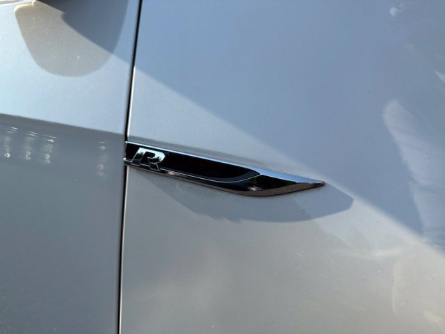 Used 2019 Volkswagen Golf R 4-Door AWD/4WD image 10