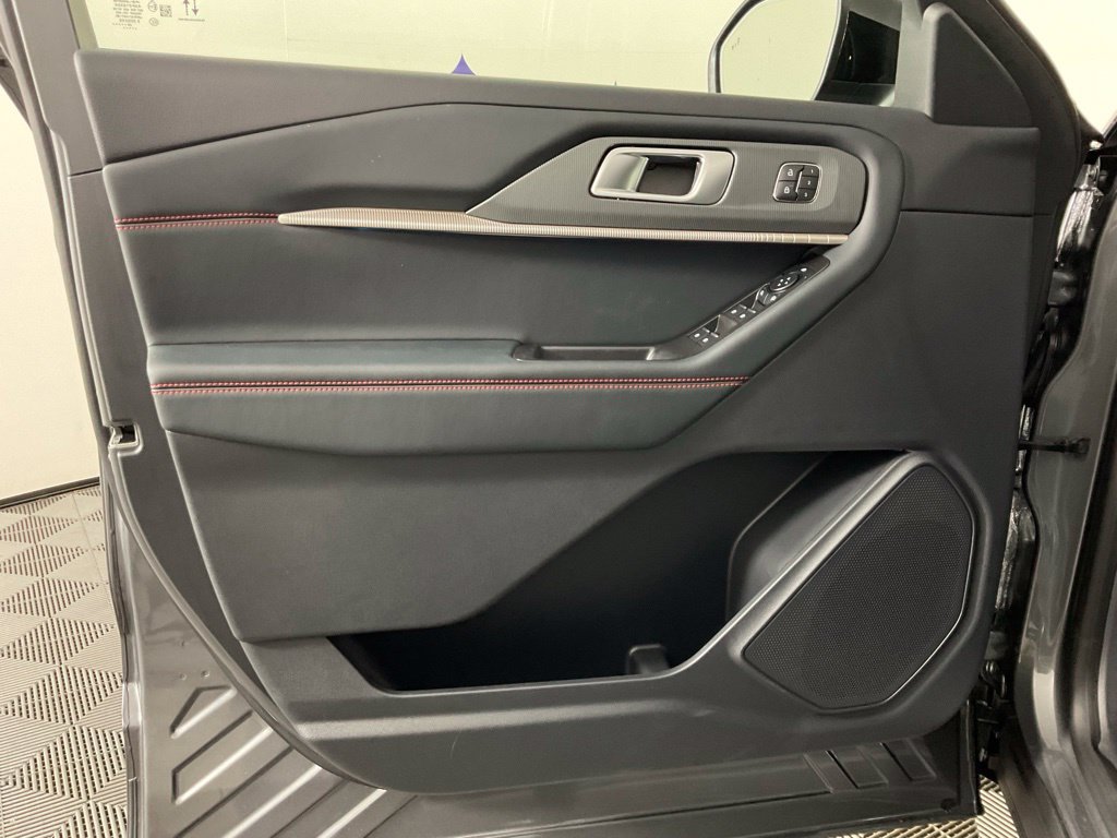 New 2027 Ford Explorer ST-Line w/ Premium Package RWD image 12