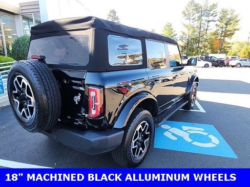 Used 2023 Ford Bronco Outer Banks image 3