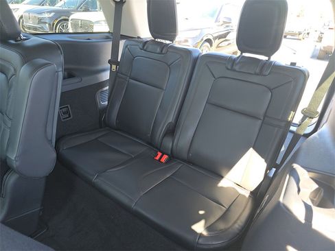 Used 2025 Lincoln Aviator Reserve w/ Illumination Package image 24