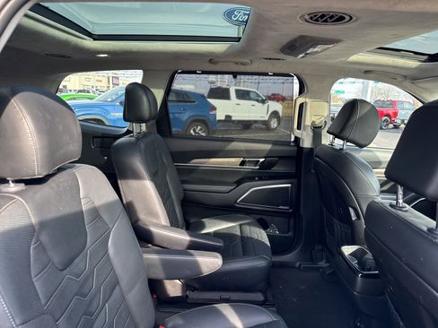 Used 2022 Kia Telluride SX w/ SX Prestige Package image 8