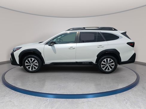 Used 2023 Subaru Outback Premium AWD/4WD image 8