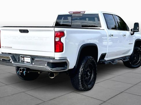 Used 2021 Chevrolet Silverado 2500 LTZ w/ LTZ Plus Package image 13