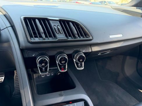 Used 2017 Audi R8 V10 plus AWD/4WD image 22