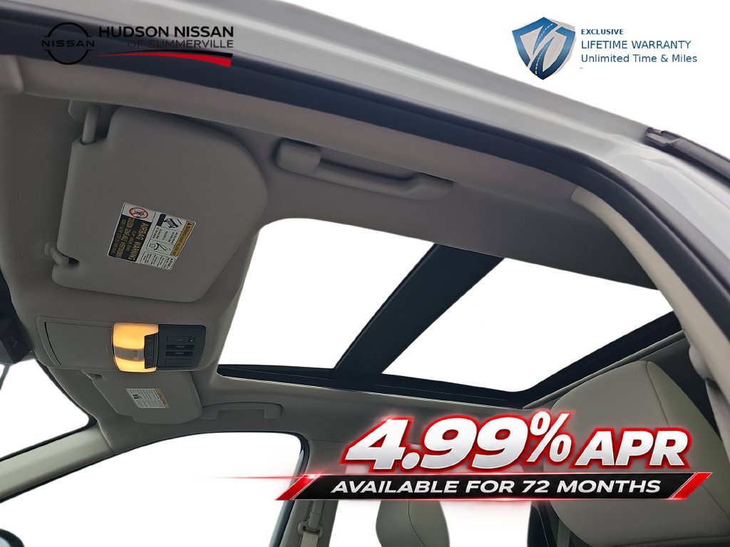 Used 2025 Nissan Rogue SV w/ SV Premium Package FWD image 30