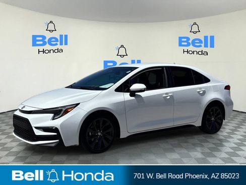 Used 2024 Toyota Corolla SE FWD image 1