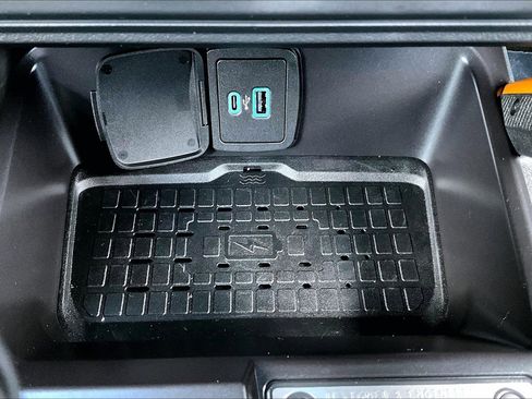 Certified 2024 Ford Bronco Badlands image 16