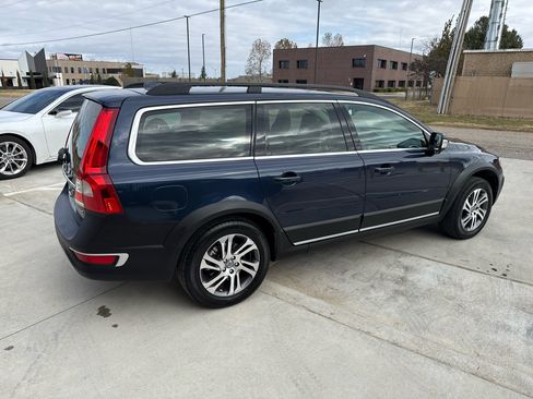 Used 2014 Volvo XC70 3.2 image 9