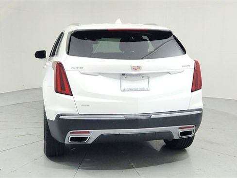 Certified 2025 Cadillac XT5 Premium Luxury w/ LPO, Floor Liner Package image 4