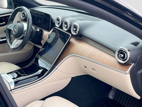 Used 2022 Mercedes-Benz C 300 Sedan image 30