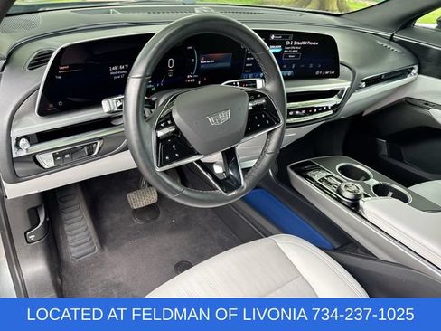 Used 2024 Cadillac Lyriq Luxury AWD/4WD image 10