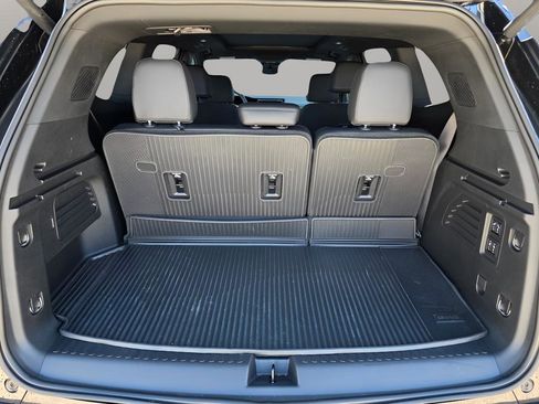 Used 2025 GMC Acadia Denali w/ Super Cruise Package image 14