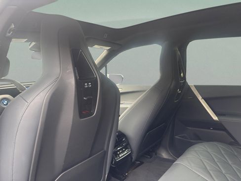 Used 2023 BMW iX xDrive50 w/ Premium Package image 24