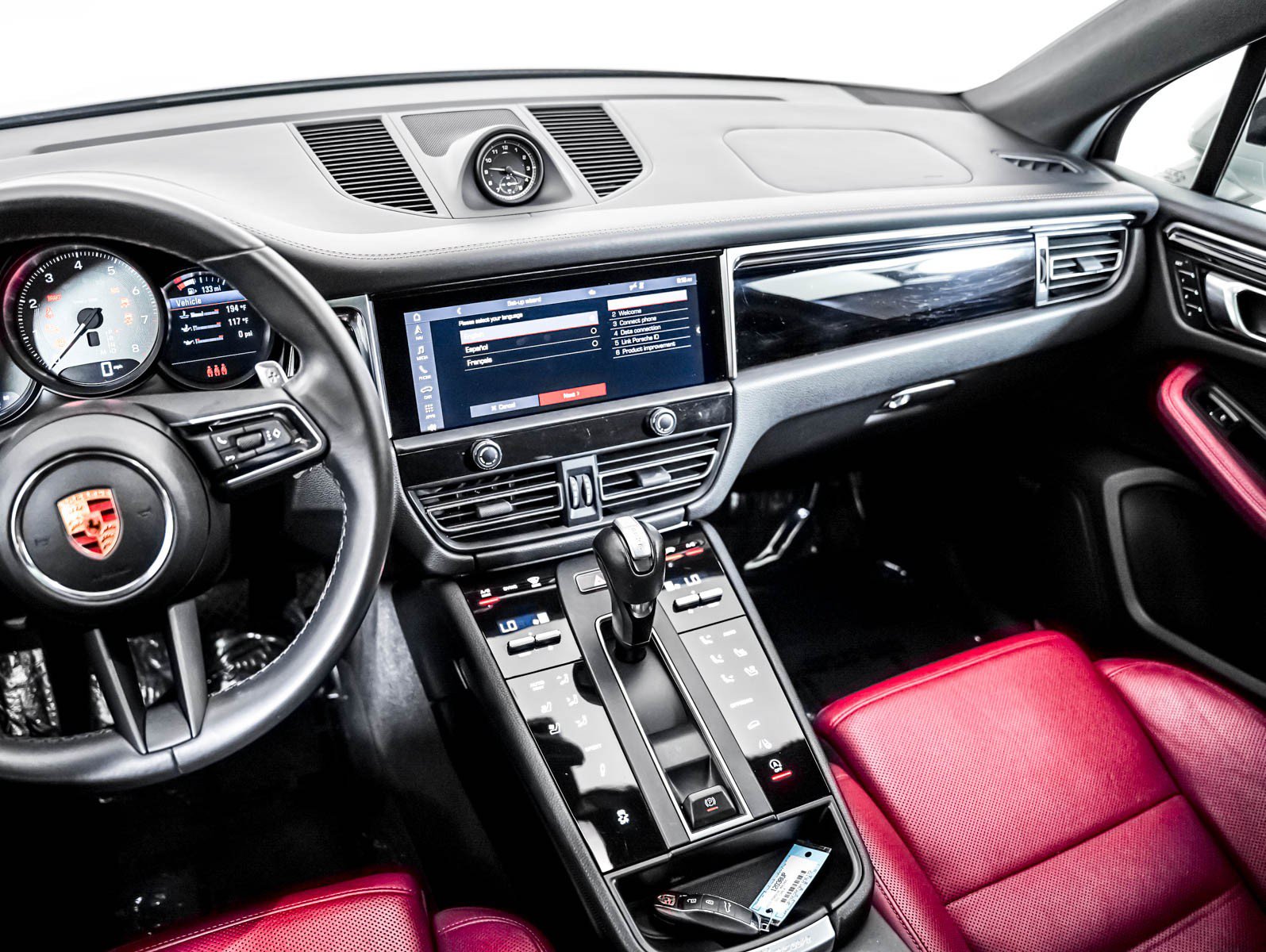 Certified 2023 Porsche Macan S AWD/4WD image 19