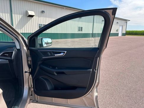 Used 2021 Ford Edge SEL w/ Convenience Package AWD/4WD image 29