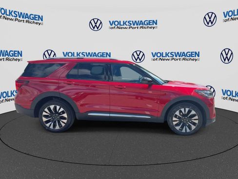 Used 2025 Ford Explorer Platinum w/ LUX Leather Package AWD/4WD image 9