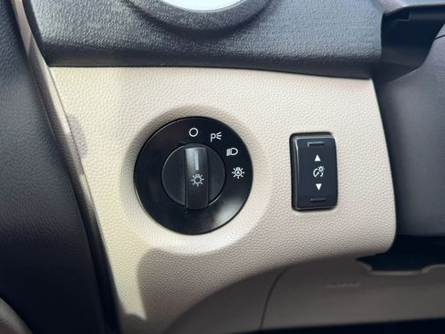 Used 2017 Ford Fiesta SE FWD image 21