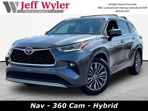 Used 2021 Toyota Highlander Platinum AWD/4WD image 1