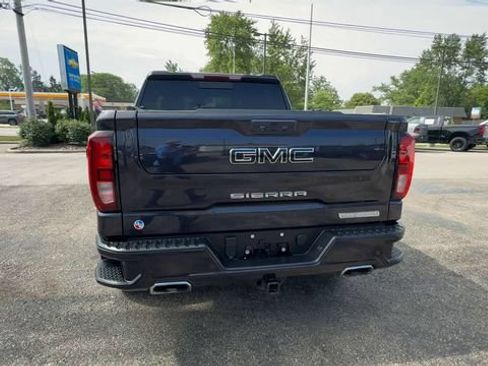 Used 2022 GMC Sierra 1500 Elevation w/ Elevation Premium Package AWD/4WD image 7