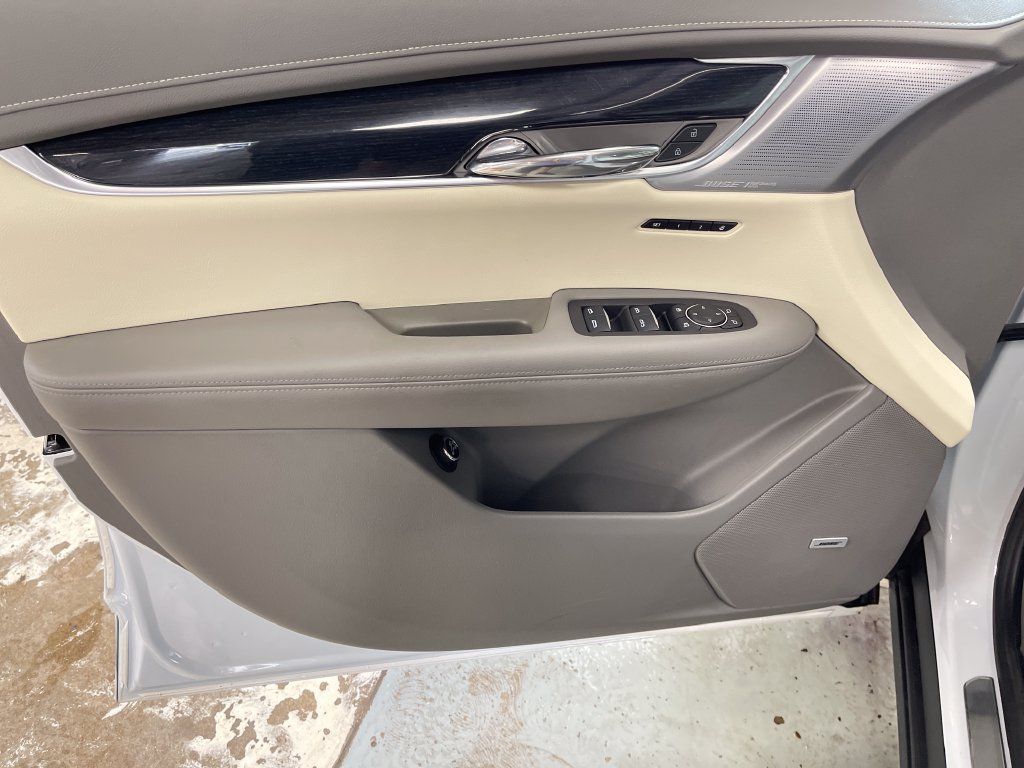 Used 2024 Cadillac XT6 Premium Luxury w/ Technology Package AWD/4WD image 15