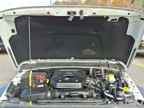 Used 2020 Jeep Wrangler Unlimited Sport image 35