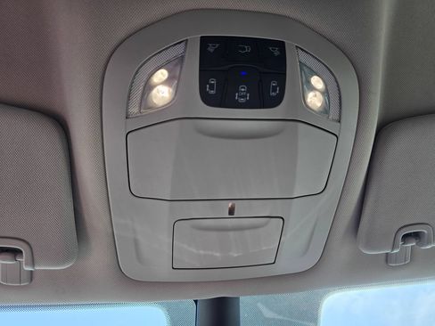 Used 2023 Chrysler Voyager LX FWD image 24