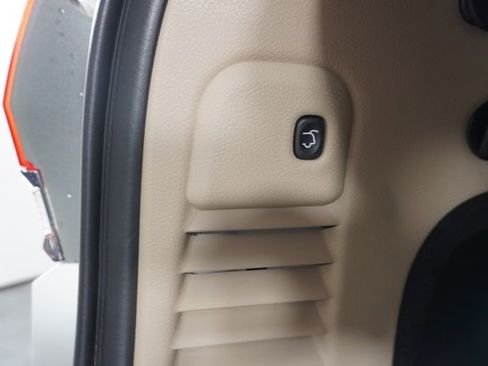 Used 2018 Jeep Grand Cherokee Limited image 39