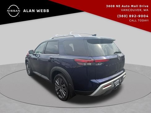 Used 2023 Nissan Pathfinder SL w/ SL Premium Package AWD/4WD image 5