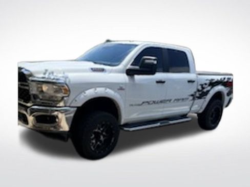 Used 2024 RAM 2500 Big Horn AWD/4WD image 2