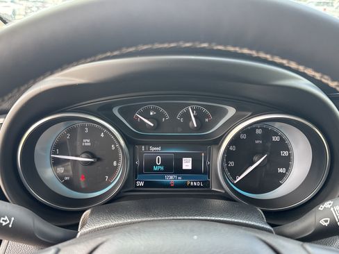 Used 2017 Buick Envision Essence FWD image 21